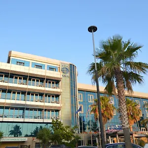 4* Hotel International